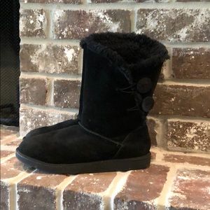 SO brand furry boots